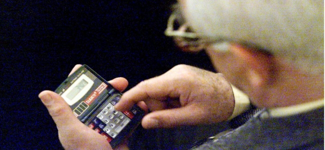 Picture 0 for Απόφαση ΒΟΜΒΑ από ΣτΕ: Αντισυνταγματικές οι μειώσεις σε συντάξεις και η κατάργηση των δώρων 