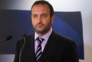 Κόλλιας: Να σταματήσουν να αρμέγουν την ιερή αγελάδα των ακινήτων