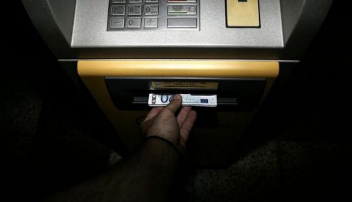 Picture 0 for Ελεύθερο το άνοιγμα νέου λογαριασμού με capital controls