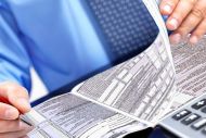 Η εφορία διασταυρώνει τους κωδικούς 049 – 050 των φορολογικών δηλώσεων και ψάχνει για «μαϊμού» αποδείξεις