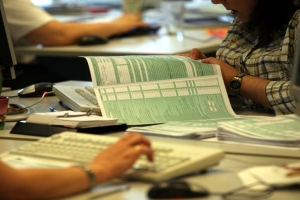Τα 11 στοιχεία των φορολογικών δηλώσεων που διασταυρώνει η εφορία
