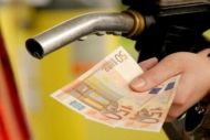 Επίδομα βενζίνης: Πώς θα πάρετε την κάρτα καυσίμων, με κωδικούς TaxisNet η αίτηση στο gov.gr
