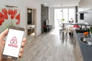 Αirbnb: Τι θα πληρώσουν φέτος οι ιδιοκτήτες ακινήτων