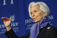 Λαγκάρντ: Είναι πρόωρο να μιλήσουμε για μειώσεις επιτοκίων