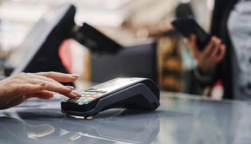 Picture 0 for Διασύνδεση POS με ταμειακές μηχανές: Τέλος χρόνου, έρχονται οι καμπάνες για τους... απείθαρχους