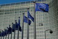 Μέτρια οικονομική ανάπτυξη βλέπει για την ευρωζώνη και την ΕΕ το 2025 και 2026 η Ευρωπαϊκή Επιτροπή