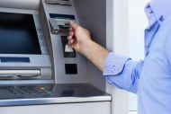 Αναδρομικά: Ποιοι συνταξιούχοι θα λάβουν τρία πακέτα με χρήματα από τον Σεπτέμβριο