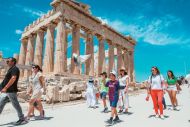  ΤτΕ: Πάνω από €13,5 δισ. οι τουριστικές εισπράξεις στο επτάμηνο – Άλμα 12%