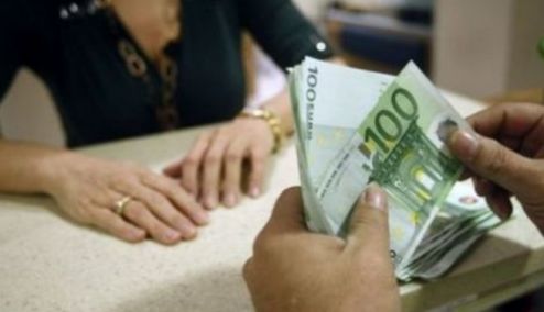 Picture 0 for Στη μέγγενη του μνημονίου και τα κοινωνικά επιδόματα