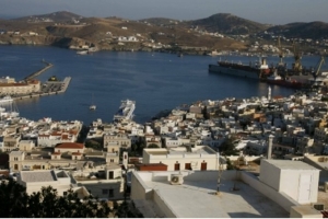 Μείωση ΦΠΑ στην εστίαση ζητούν τα νησιά