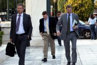 Tόμσεν: Πολύ νωρίς για μειώσεις φόρων