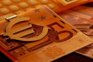 Μαύρη τρύπα 1,6 δισ. ευρώ στα έσοδα του εξαμήνου