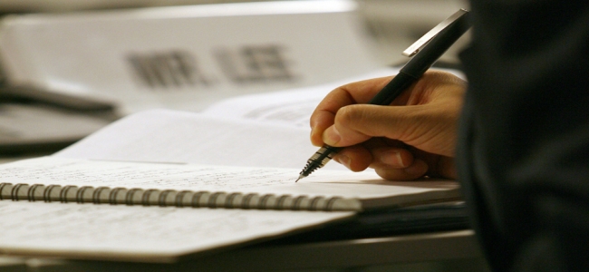 Picture 0 for Μειώσεις συντάξεων, αύξηση ΦΠΑ και παράταση προγράμματος ζητά η τρόικα