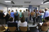 Ουρές στις τράπεζες για την πληρωμή φόρων και τελών